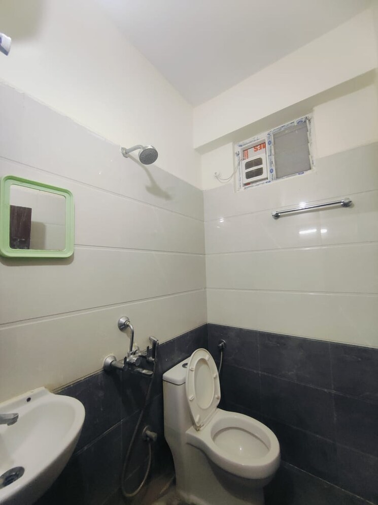 Bathroom, kondapur 1 Bedroom 798 Sq.Ft. Apartment In Kondapur Hyderabad 9514633