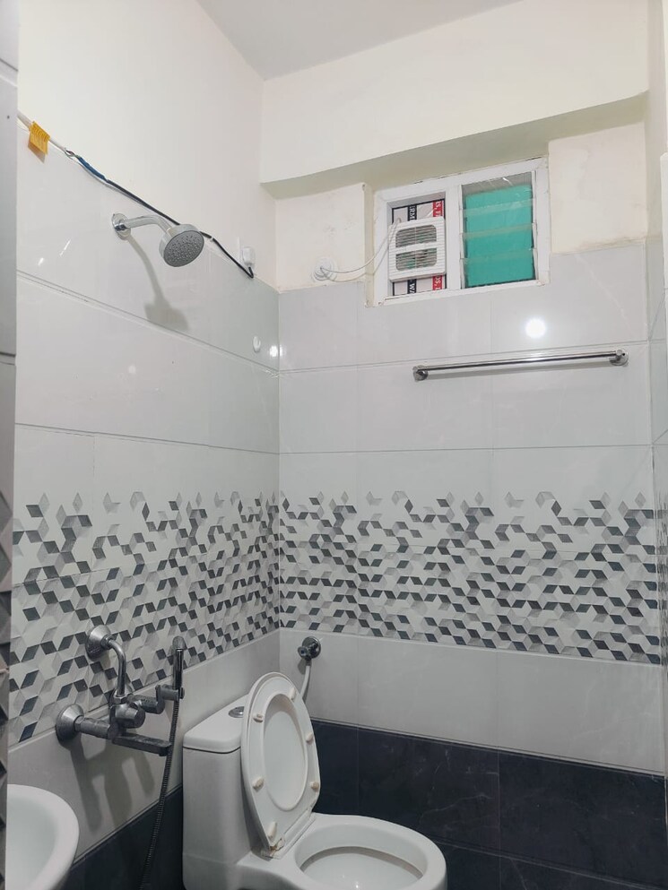 Attached Bathroom, kondapur 1 Bedroom 798 Sq.Ft. Apartment In Kondapur Hyderabad 9514634