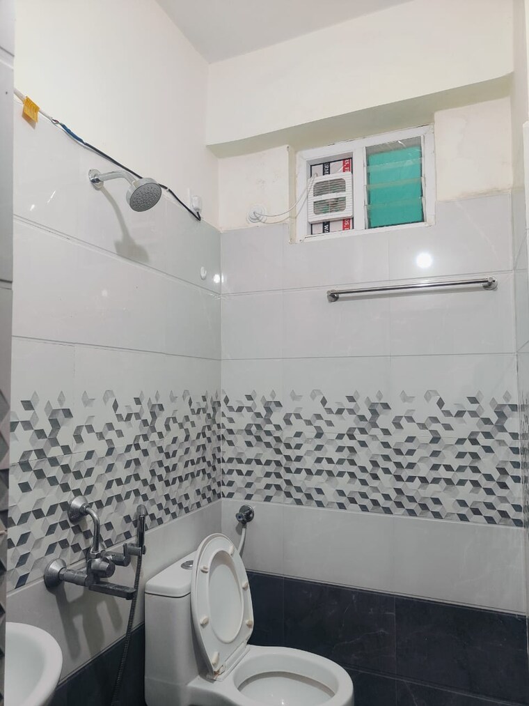 Attached Bathroom, kondapur 1 Bedroom 798 Sq.Ft. Apartment In Kondapur Hyderabad 9514634