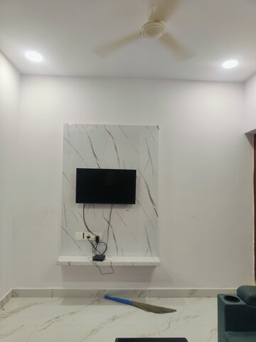 Furnished Amenities in 1 BHK Apartment at Whitefields – for Rent