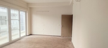 Room in 5 BHK Apartment at SS Linden, Sector 84 – for Sale