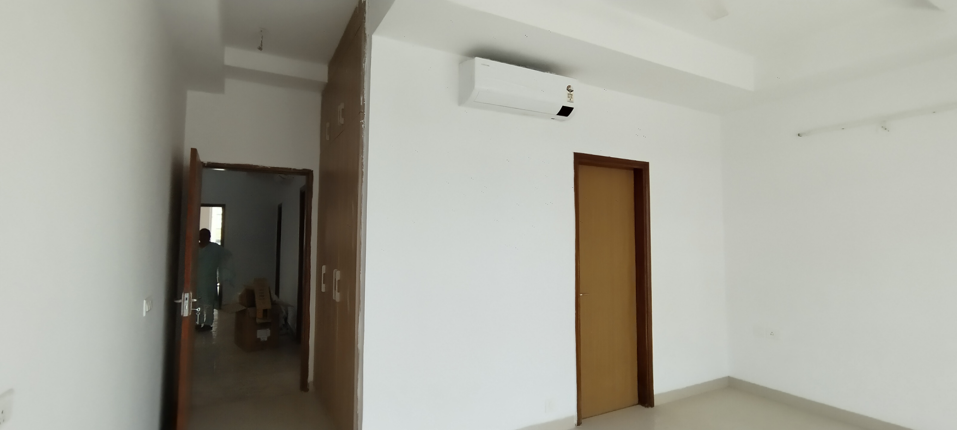 4 BHK + Servant Room Apartment For Sale in SS Linden