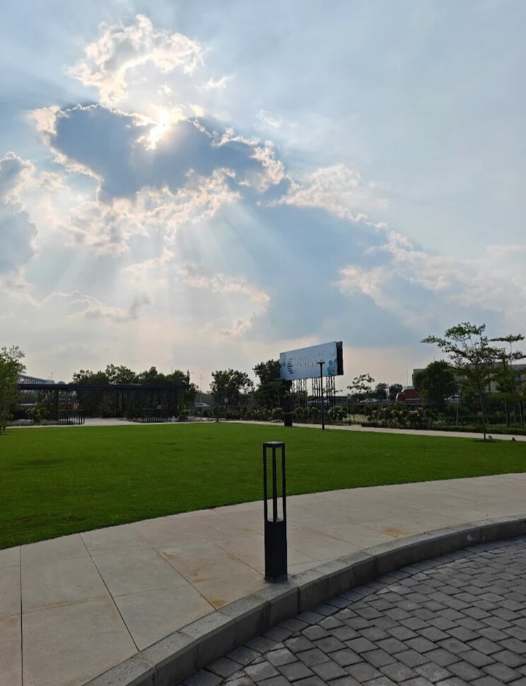 Garden, signature-global-city-of-colours  148 Sq.Yd. Plot In Nh 8 Gurgaon 9514710