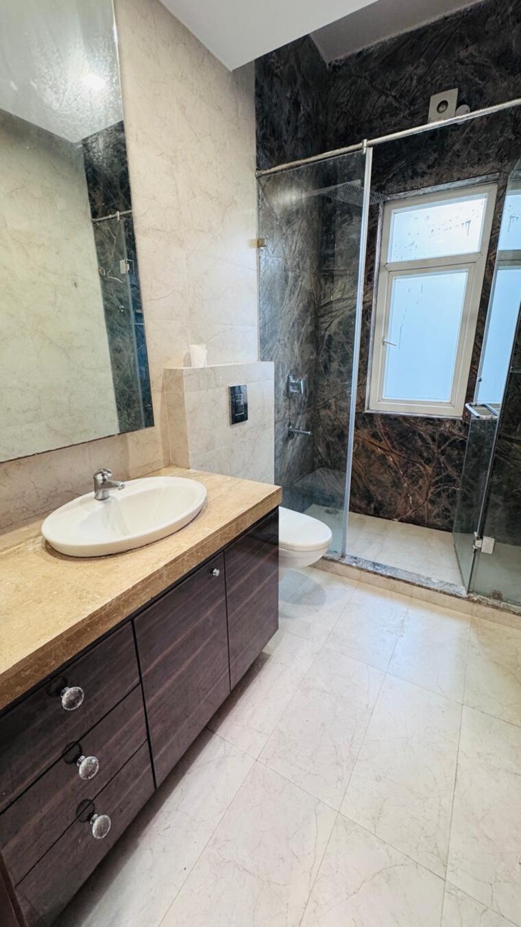 Bathroom, sector 45 3 Bedroom 3000 Sq.Ft. Builder Floor In Sector 45 Gurgaon 9514724