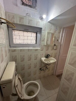 Bathroom in 2 BHK Apartment at RWA Apartments Sector 30, Sector 30 – for Rent