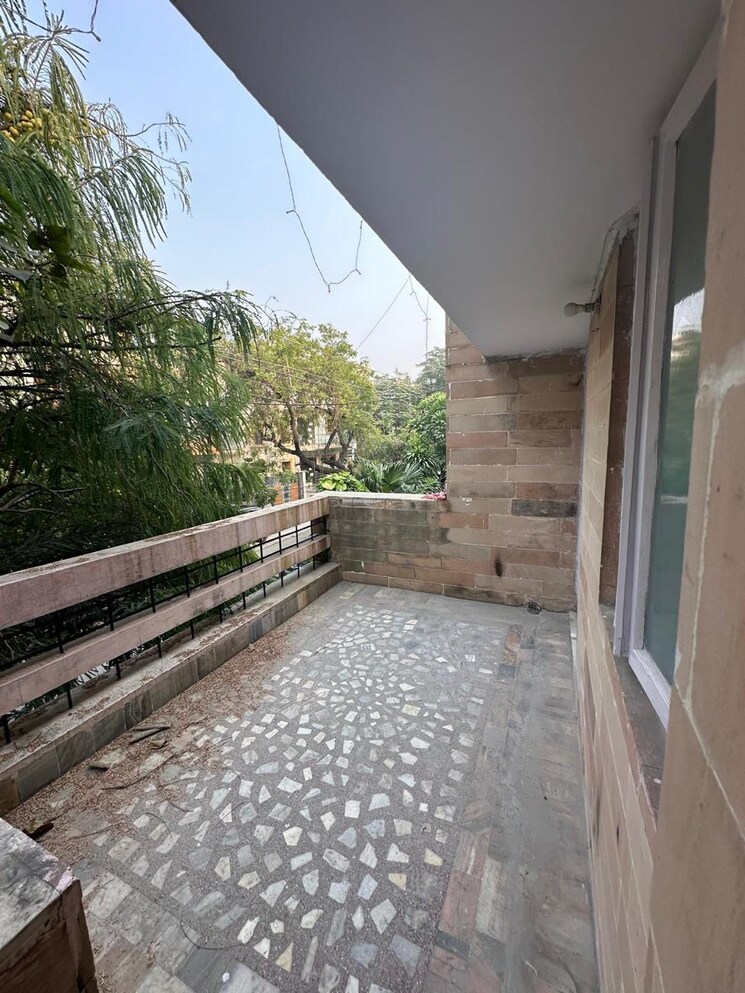 Balcony, rwa-apartments-sector-30 2 Bedroom 1370 Sq.Ft. Apartment In Sector 30 Noida 9514757