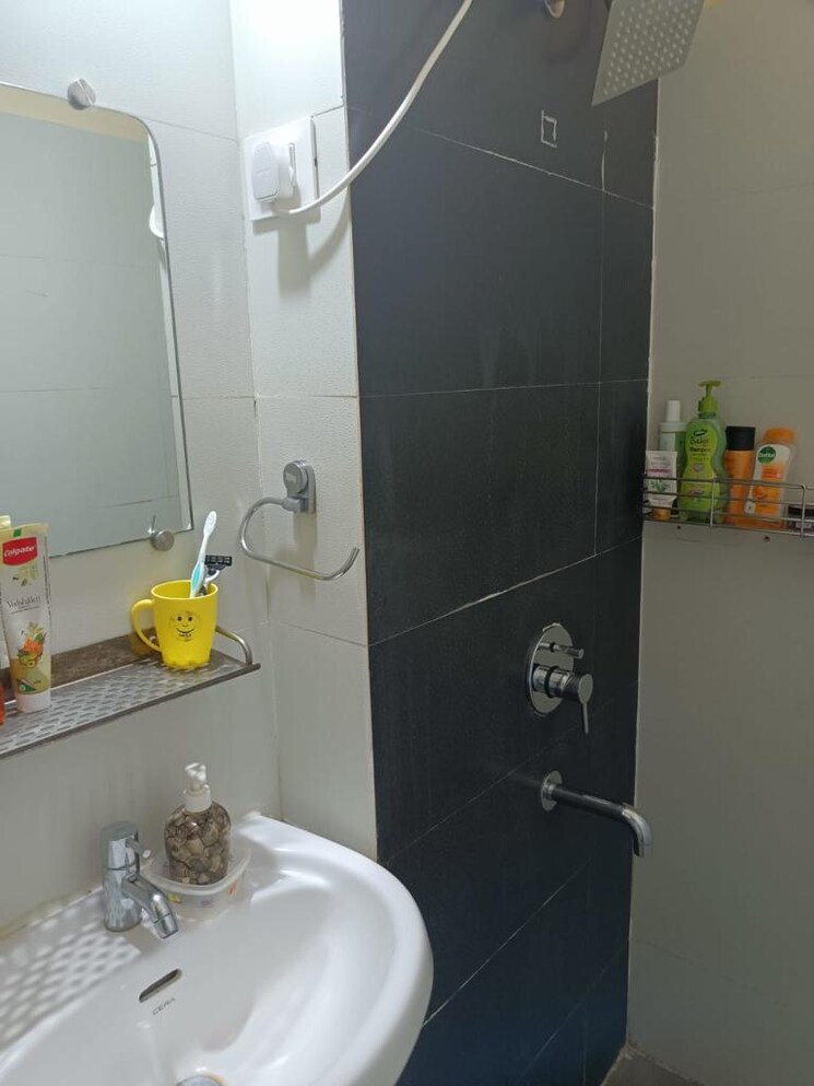 Bathroom, mantri-park 2 Bedroom 650 Sq.Ft. Apartment In Goregaon East Mumbai 9514759