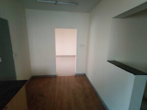 Room in 3 BHK Apartment at Pristine Zircon, Viman Nagar – for Rent