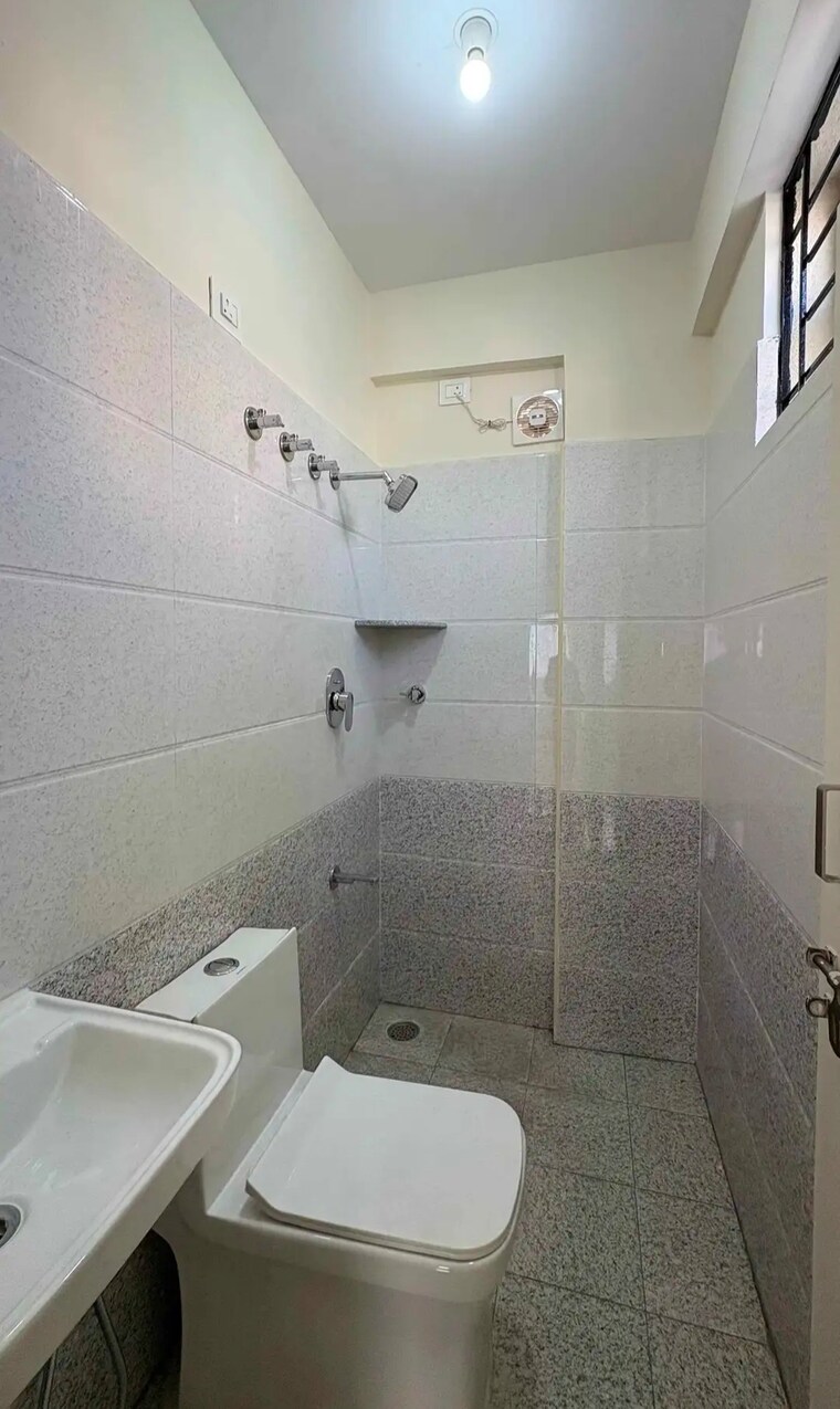 Bathroom, whitefields 1 Bedroom 712 Sq.Ft. Apartment In Whitefields Hyderabad 9514788