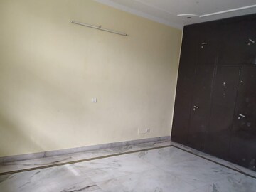 Room in 2 BHK Builder Floor at Sector 15 – for Rent