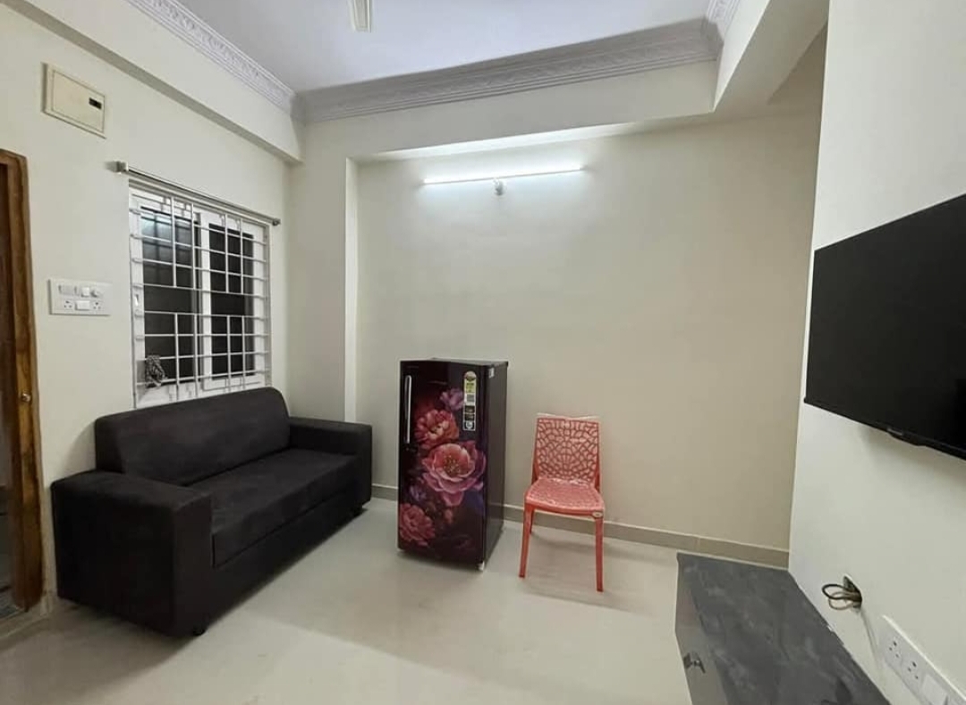 1 BHK + Extra Room Apartment For Rent in Raghavendra Colony 