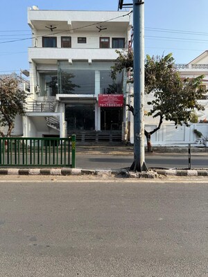  Shop – Exterior View View at Nehru Colony - for Rent