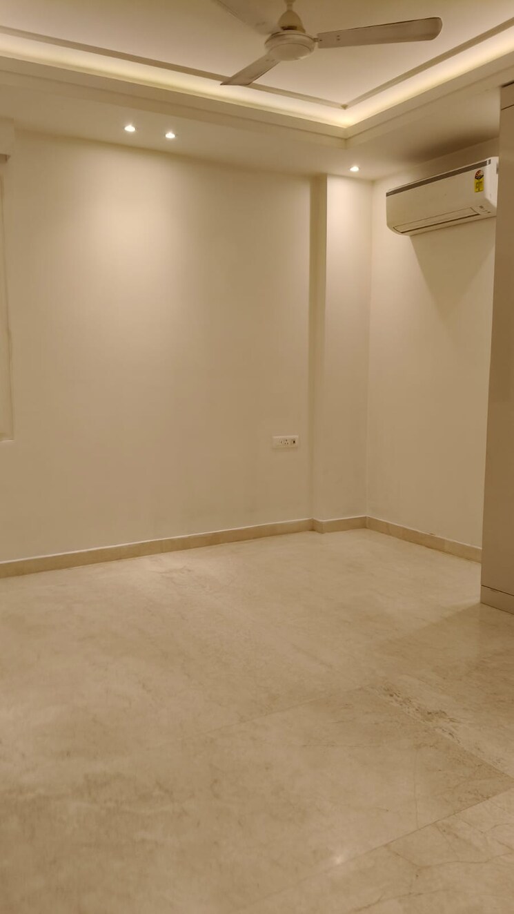 Room, unitech-south-city-1 3 Bedroom 2500 Sq.Ft. Builder Floor In South City 1 Gurgaon 9514836