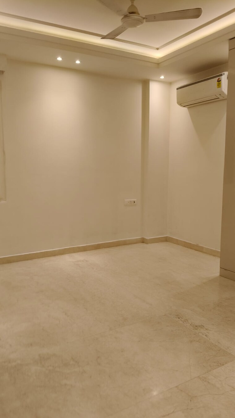 Room, unitech-south-city-1 3 Bedroom 2500 Sq.Ft. Builder Floor In South City 1 Gurgaon 9514836