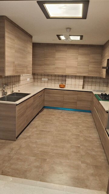 Kitchen in 3 BHK Builder Floor at Unitech South City 1, South City 1 – for Rent