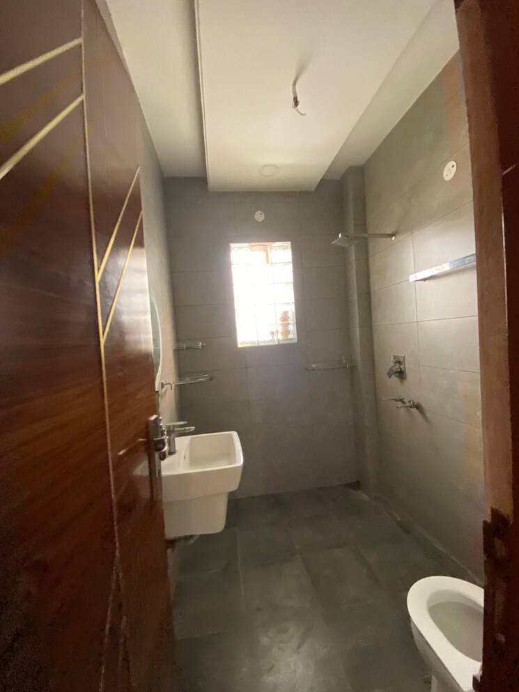 Master Bedroom, parklands 3 Bedroom 250 Sq.Yd. Builder Floor In Sector 85 Faridabad 9514853