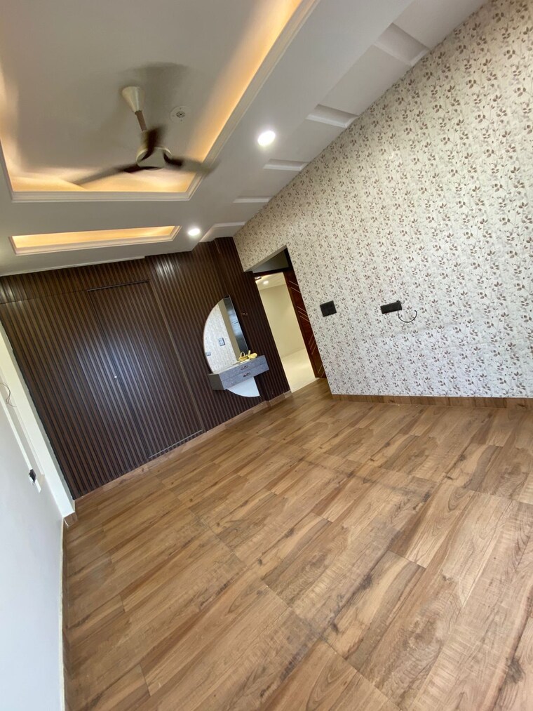 undefined, parklands 3 Bedroom 250 Sq.Yd. Builder Floor In Sector 85 Faridabad 9514853