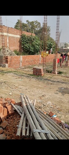 Plot For Sale in Jankipuram Extension