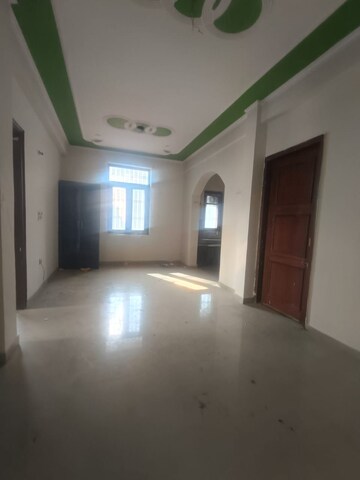 Room in 2 BHK Independent House at RWA Apartments Sector 70, Sector 70 – for Rent