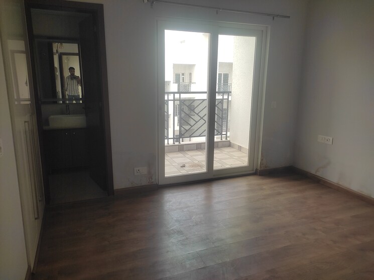 Room, central-park-flower-valley-aqua-front-towers 3 Bedroom 1789 Sq.Ft. Builder Floor In Sohna Sector 33 Gurgaon 9514913