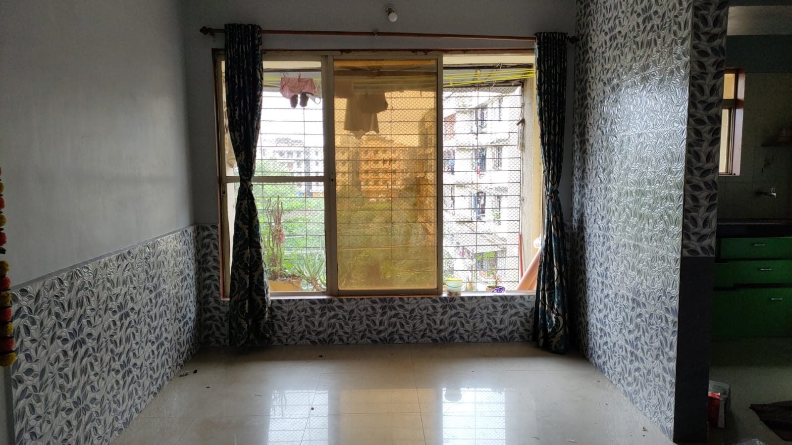 2 BHK + Pooja Room Apartment For Rent in Bhavesh Plaza