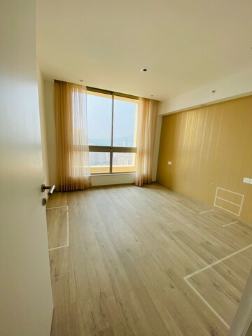 Room in 2 BHK Apartment at Hiranandani Estate, Ghodbunder Road – for Sale