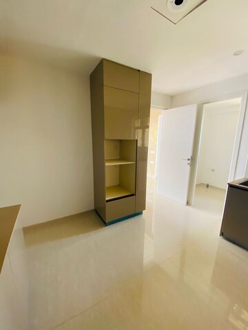 Room in 2 BHK Apartment at Hiranandani Estate, Ghodbunder Road – for Sale