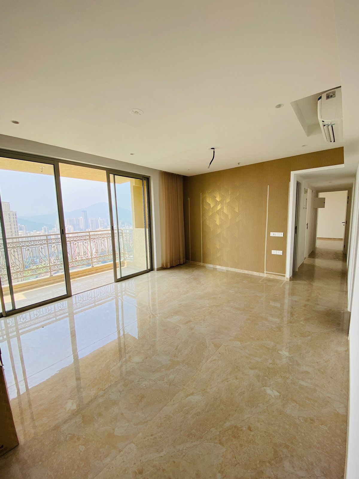 2 BHK Apartment For Sale in Hiranandani Estate