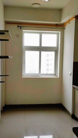 Room in 3 BHK Apartment at Emaar The Palm Drive-The Premier Terraces, Sector 66 – for Rent