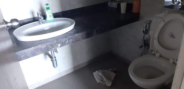 Bathroom, lnt-crescent-bay-t5 3 Bedroom 1470 Sq.Ft. Apartment In Parel Mumbai 9515055