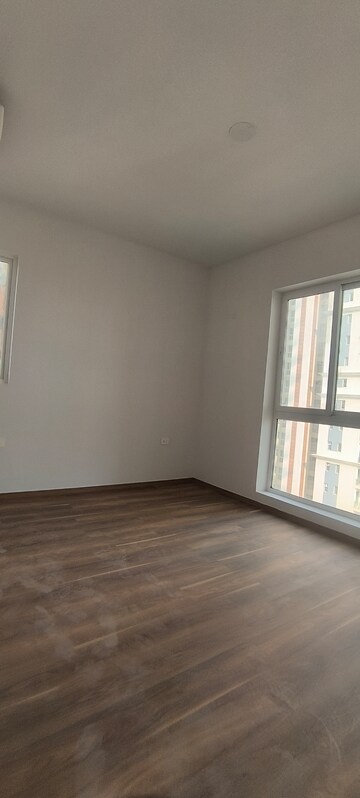 Room in 3 BHK Apartment at Conscient Hines Elevate, Sector 59 – for Rent