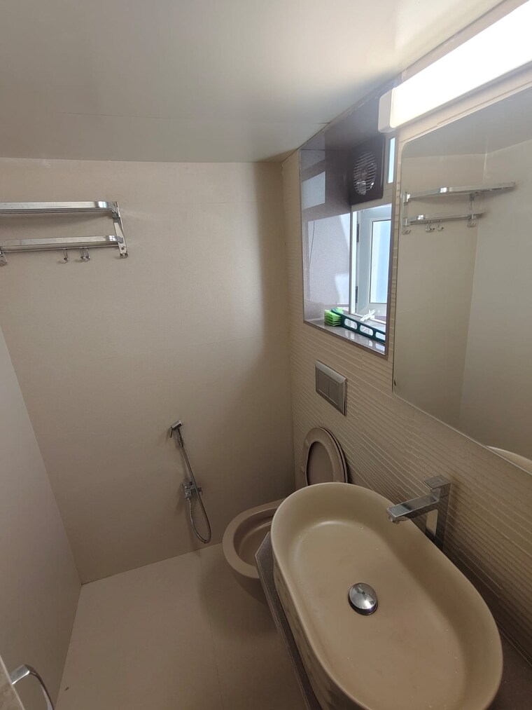 Bathroom, nestle-apartment-lower-parel 2 Bedroom 850 Sq.Ft. Apartment In Lower Parel Mumbai 9515136