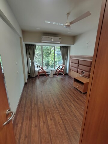 Room in 2 BHK Apartment at Nestle Apartment Lower Parel, Lower Parel – for Rent