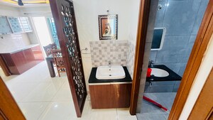 Room in 2.5 BHK Apartment at Aparna Sarovar Zenith, Nallagandla – for Rent