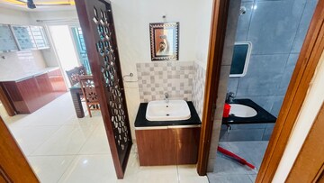 Room in 2.5 BHK Apartment at Aparna Sarovar Zenith, Nallagandla – for Rent