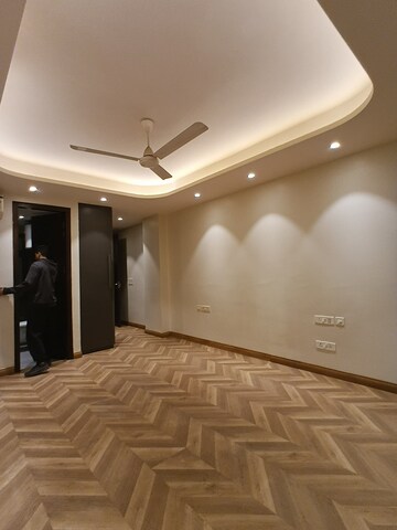 Bedroom in 4 BHK Builder Floor at Sushant Tower, Sector 56 – for Rent