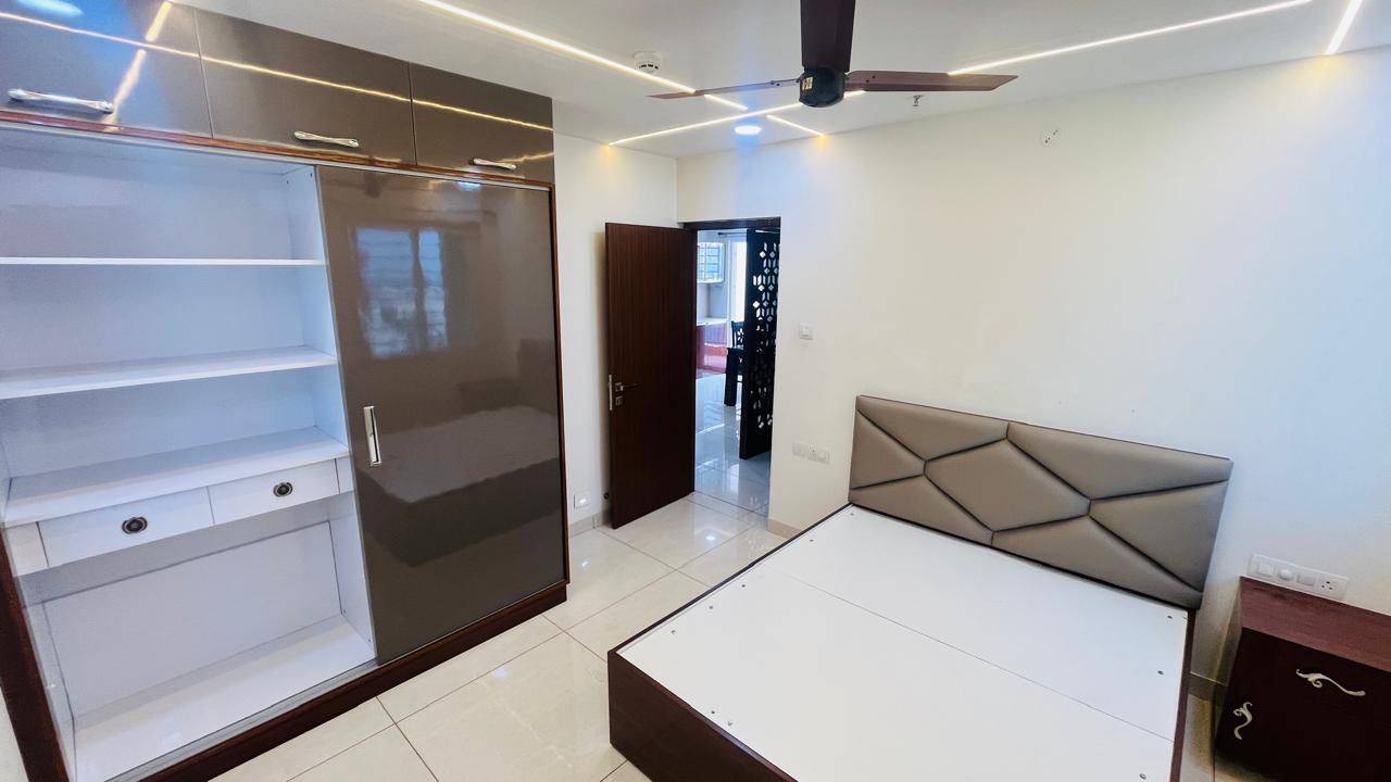 2.5 BHK + Pooja Room 1545 Sq.Ft. Apartment in Aparna Sarovar Zenith