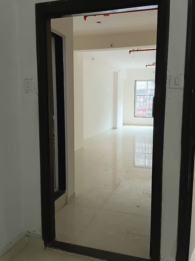 undefined, thane west Commercial Office Space 350 Sq.Ft. In Thane West Thane 9515159