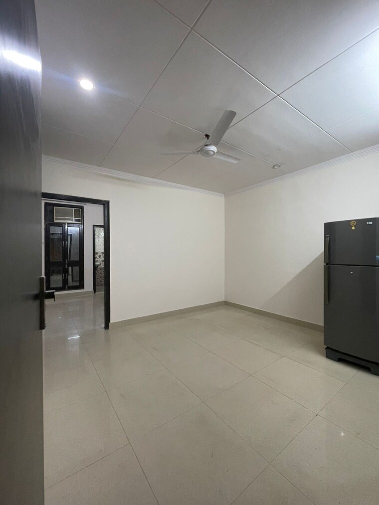 Room, chattarpur 1 Bedroom 450 Sq.Ft. Builder Floor In Chattarpur Delhi 9515334