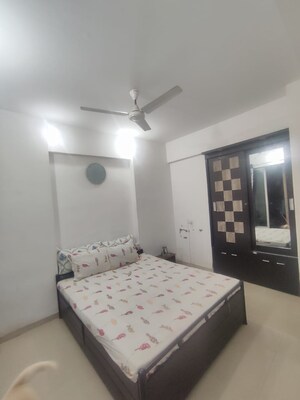Room in 2 BHK Apartment at Prestige Residency Thane, Ghodbunder Road – for Rent