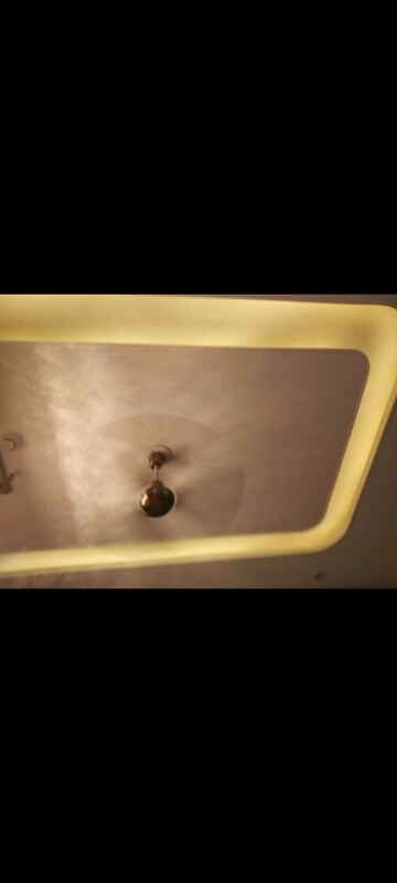 Room in 3 BHK Apartment at Antriksh Golf View, Sector 78 – for Rent