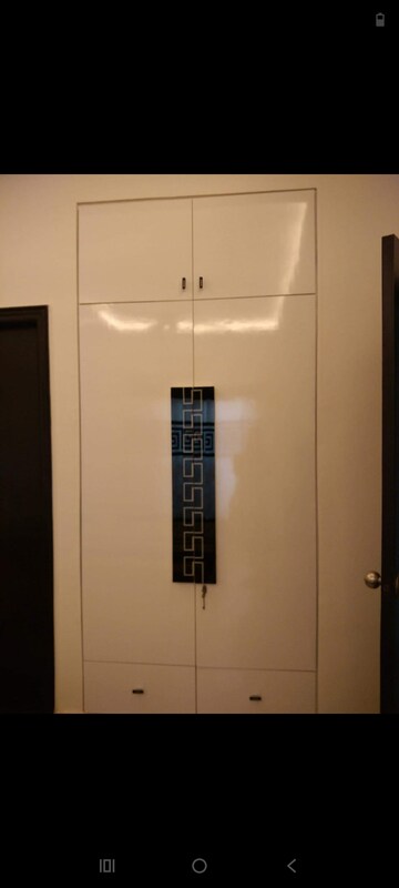 Furnished Amenities in 3 BHK Apartment at Antriksh Golf View, Sector 78 – for Rent