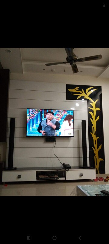 Furnished Amenities in 3 BHK Apartment at Antriksh Golf View, Sector 78 – for Rent