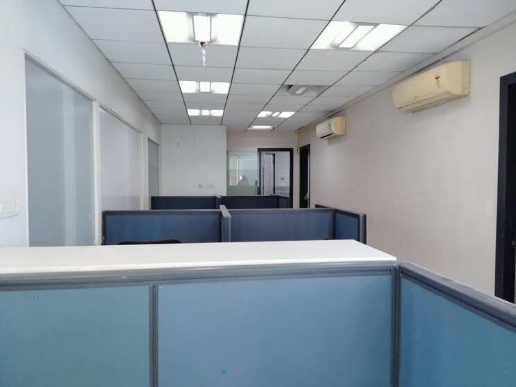Team Area, real-tech-park Commercial Office Space 650 Sq.Ft. In Vashi Sector 30a Navi Mumbai 9515326