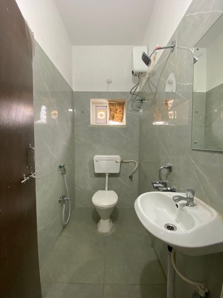 Bathroom, kondapur 1 Bedroom 650 Sq.Ft. Apartment In Kondapur Hyderabad 9515361