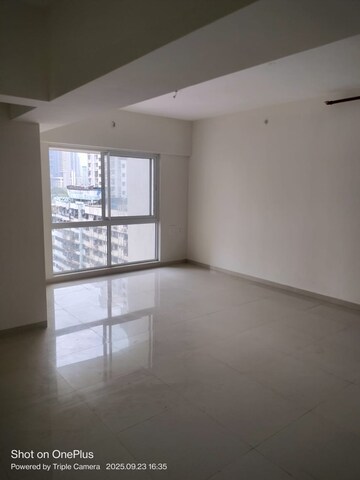 Room in 2 BHK Apartment at Lower Parel West – for Rent