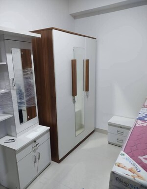 Room in 2 BHK Apartment at Sunteck City Avenue 4, Goregaon West – for Rent