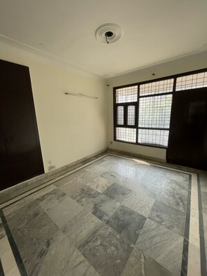 3 BHK Builder Floor For Rent in Sector 21d