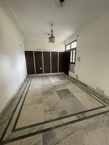 Building Lobby in 3 BHK Builder Floor at Sector 21d – for Rent