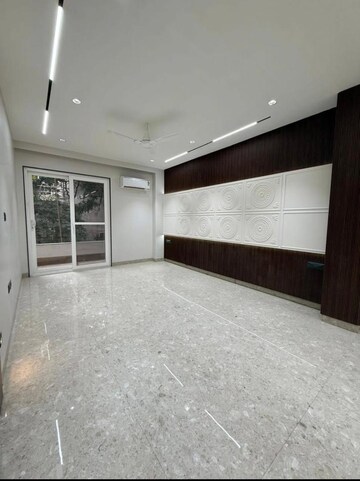 Room in 4 BHK Builder Floor at Sushant Lok 3, Sector 57 – for Sale